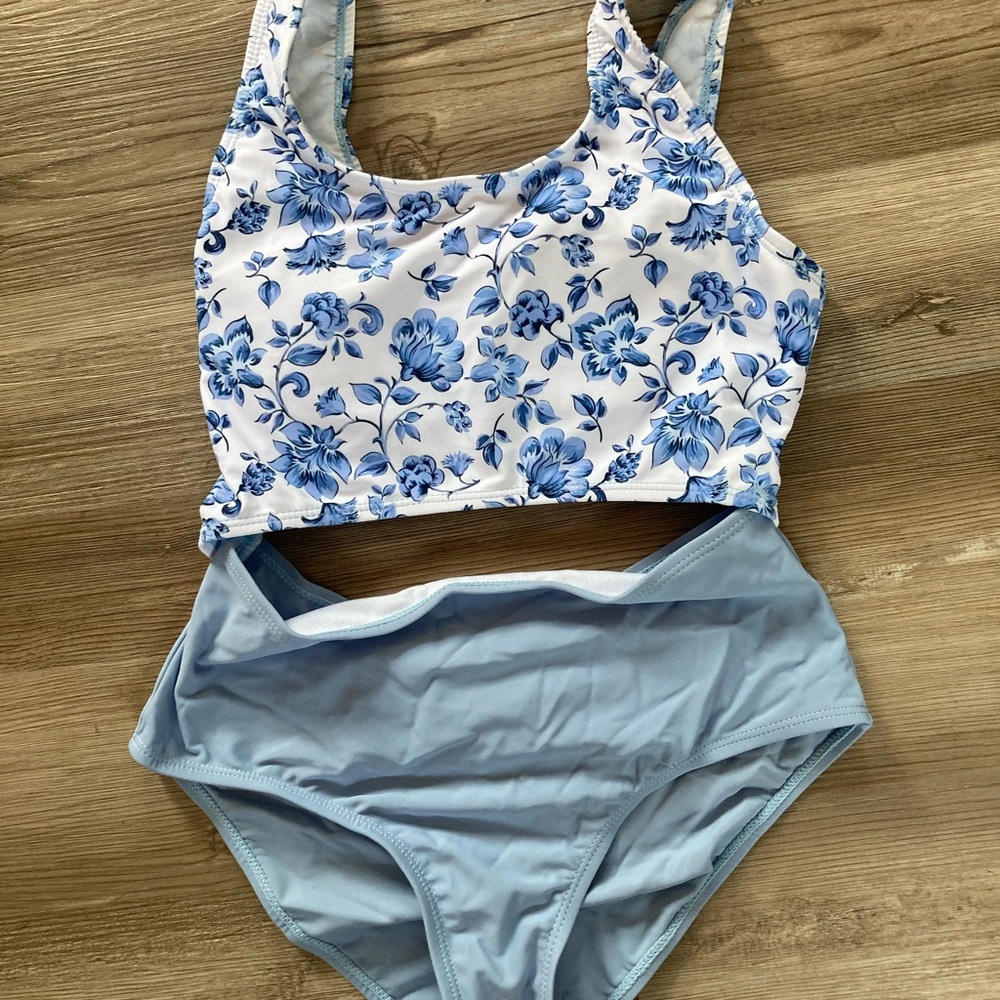 New SHEIN Blue Floral Kids Swim One Piece